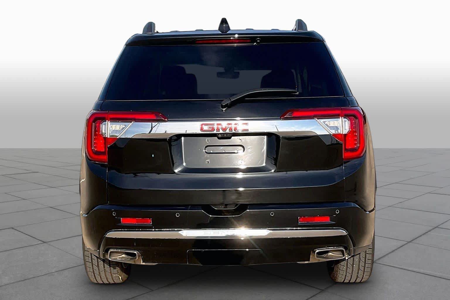 Certified 2023 GMC Acadia Denali w/ Denali Technology Package FWD image 5