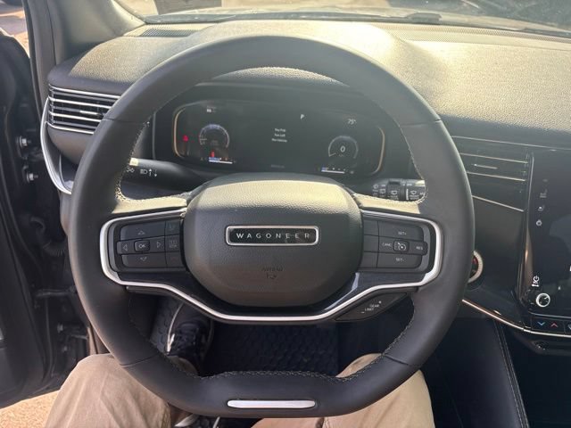 Used 2022 Jeep Wagoneer Series I w/ Premium Group I AWD/4WD image 34