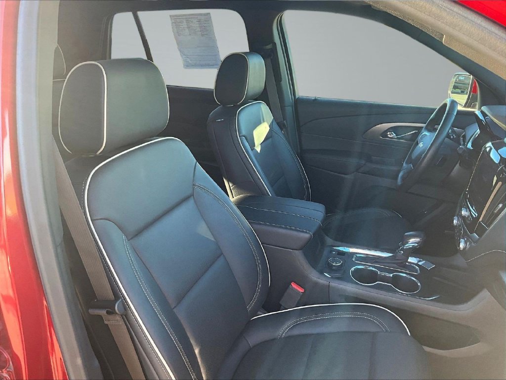 Used 2022 Chevrolet Traverse Premier AWD/4WD image 32