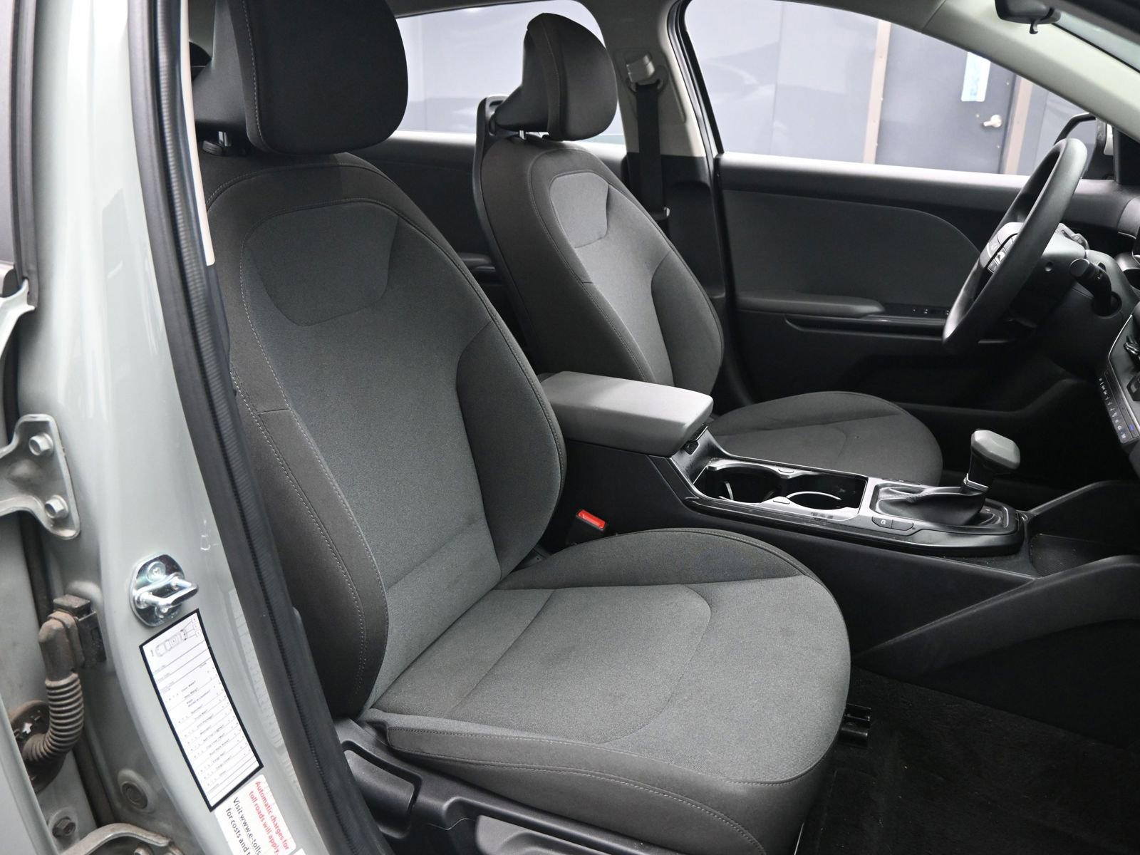 Used 2025 Kia K4 LXS FWD image 12