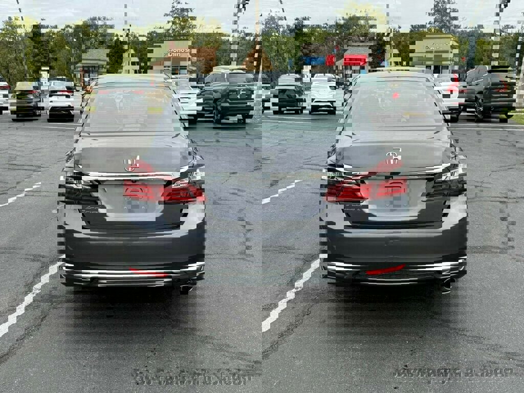 Used 2016 Honda Accord LX image 13