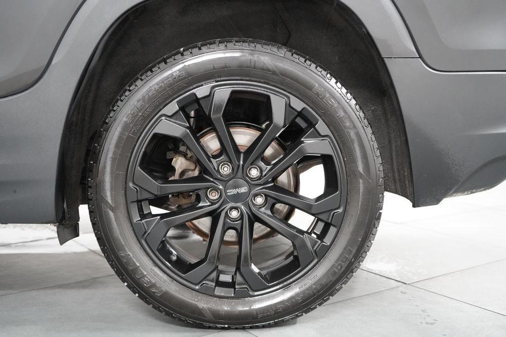 Used 2021 GMC Terrain SLE w/ Driver Convenience Package AWD/4WD image 33