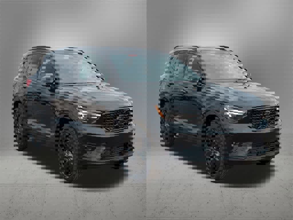 New 2026 Volvo XC40 B5 Ultra w/ Protection Package Premier image 8