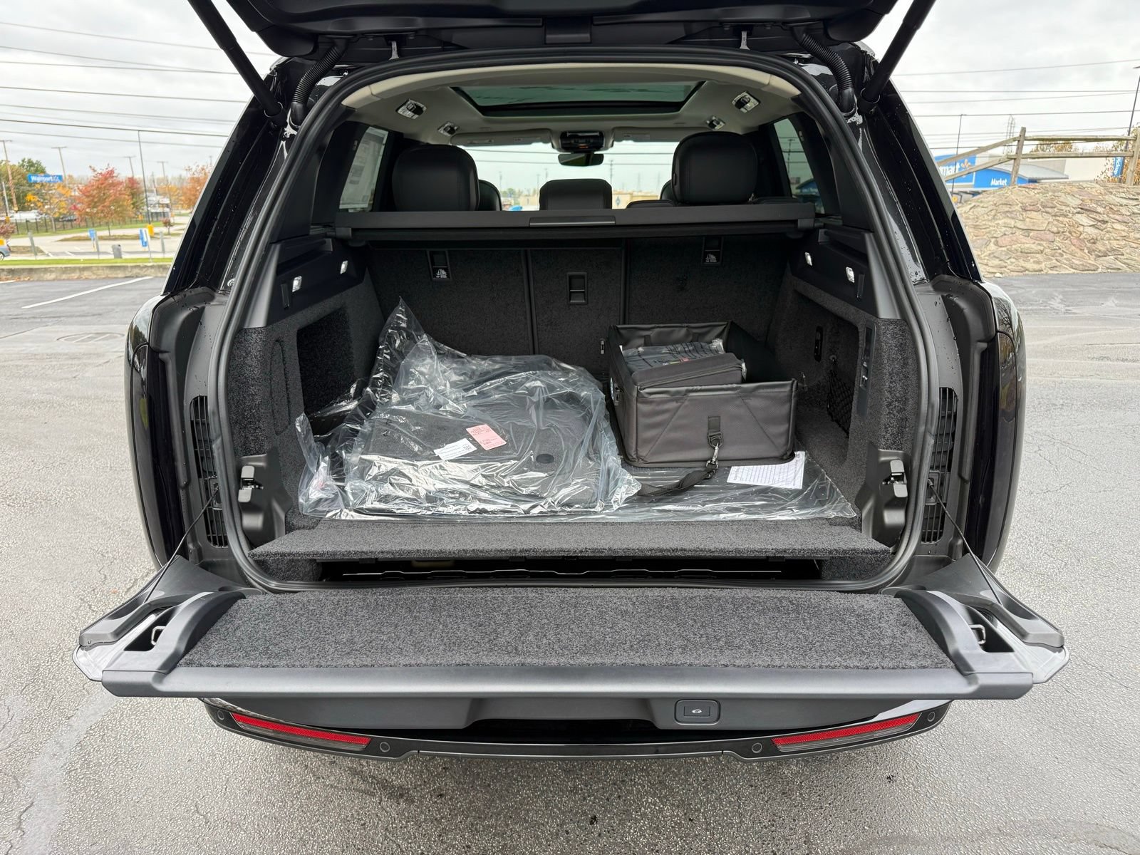 New 2025 Land Rover Range Rover SE AWD/4WD image 47