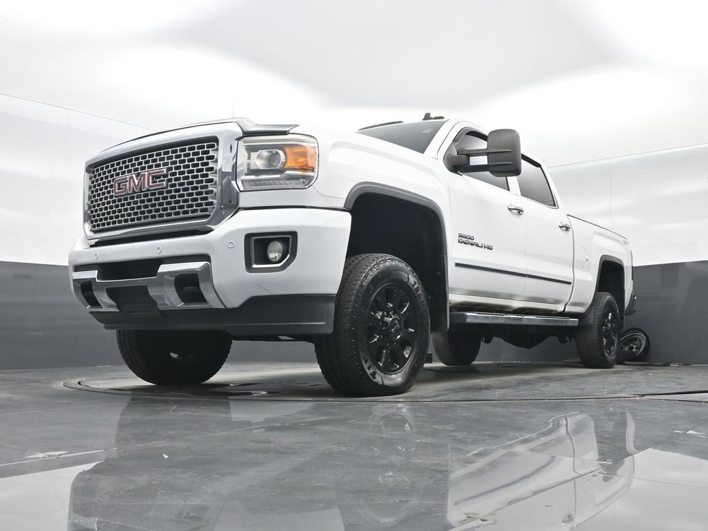 Used 2015 GMC Sierra 3500 Denali w/ Duramax Plus Package image 25