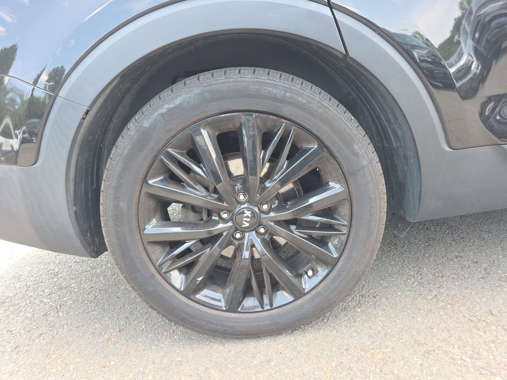 Used 2020 Kia Telluride SX w/ Towing Package FWD image 11