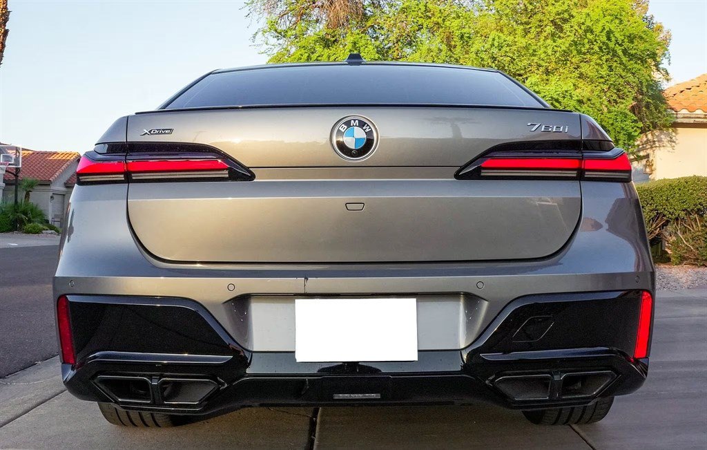Used 2024 BMW 760i xDrive AWD/4WD image 5