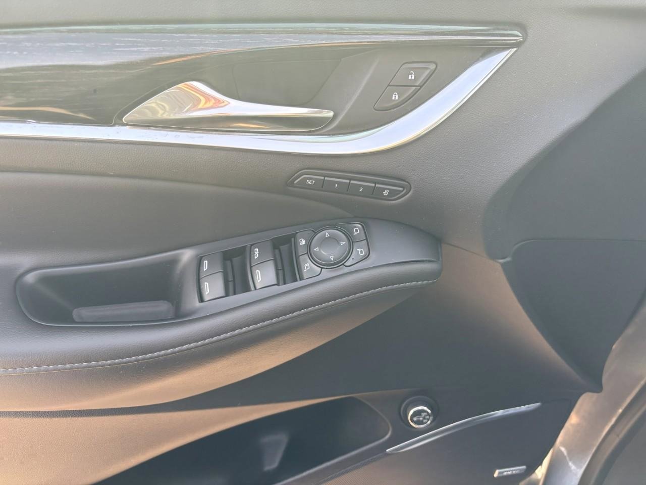 Used 2021 Buick Enclave Avenir w/ Avenir Technology Package image 11