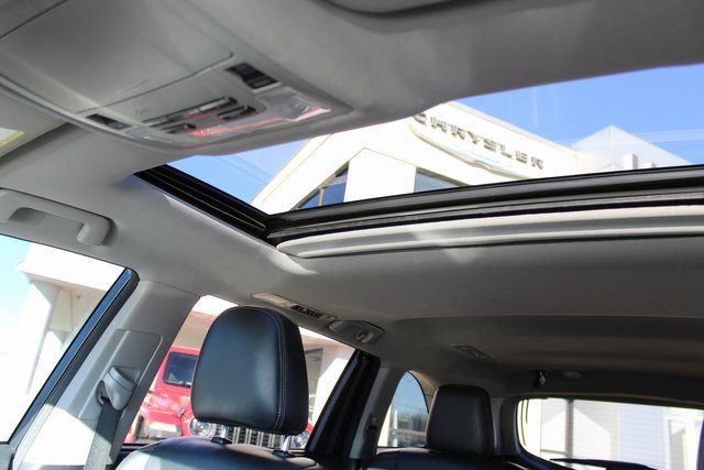 Used 2018 Toyota Highlander SE image 26