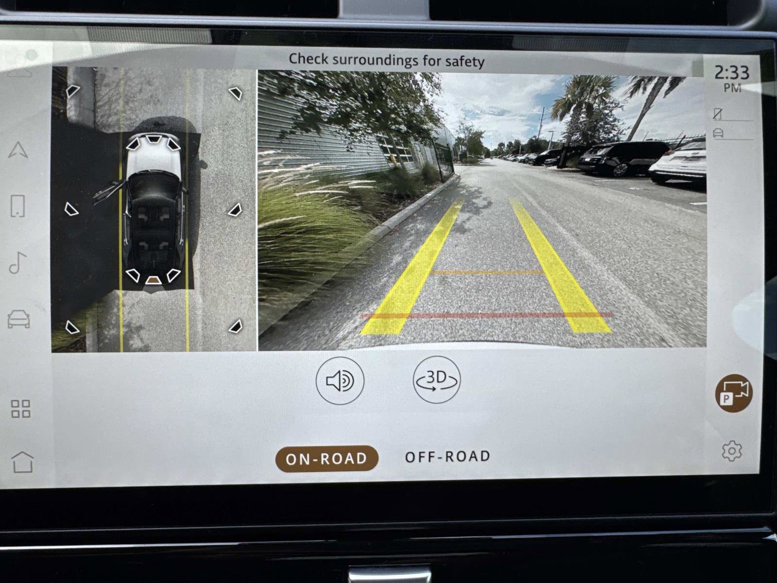 Certified 2025 Land Rover Discovery S image 25