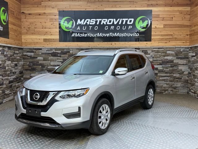 Used 2017 Nissan Rogue S w/ S Appearance Package AWD/4WD image 4