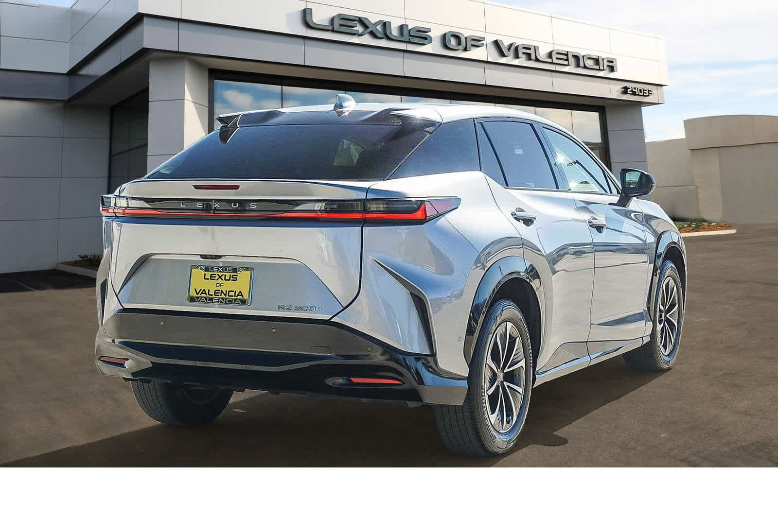 Used 2024 Lexus RZ 300e Premium w/ Technology Package image 4