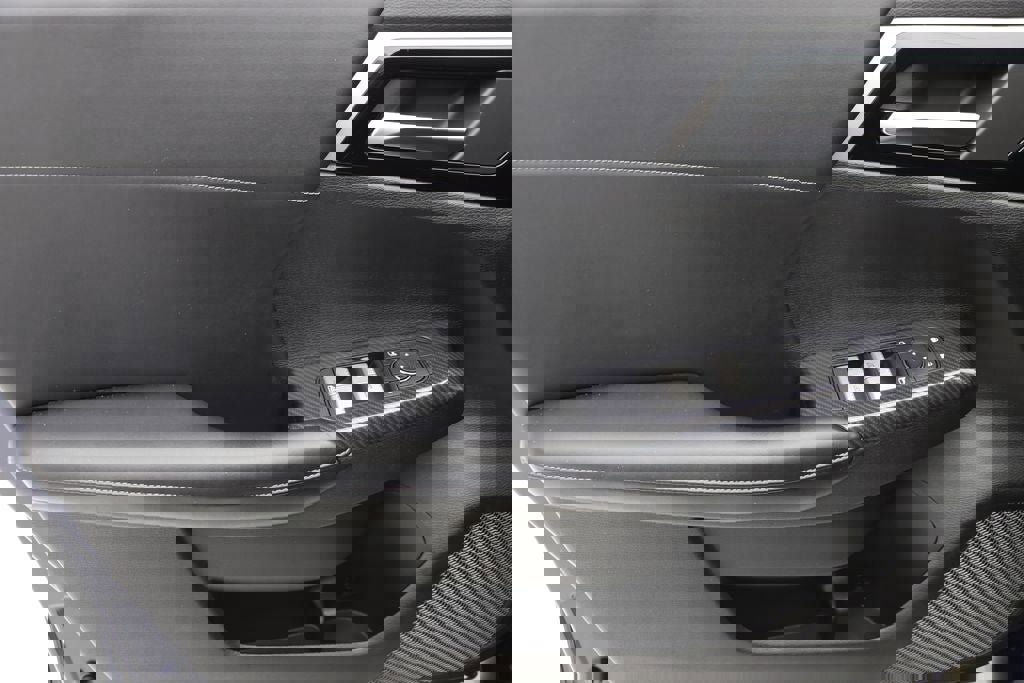 Used 2022 Mitsubishi Outlander SE image 15