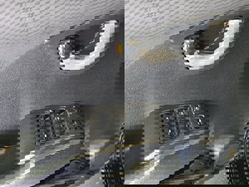 Used 2010 Honda Fit image 17