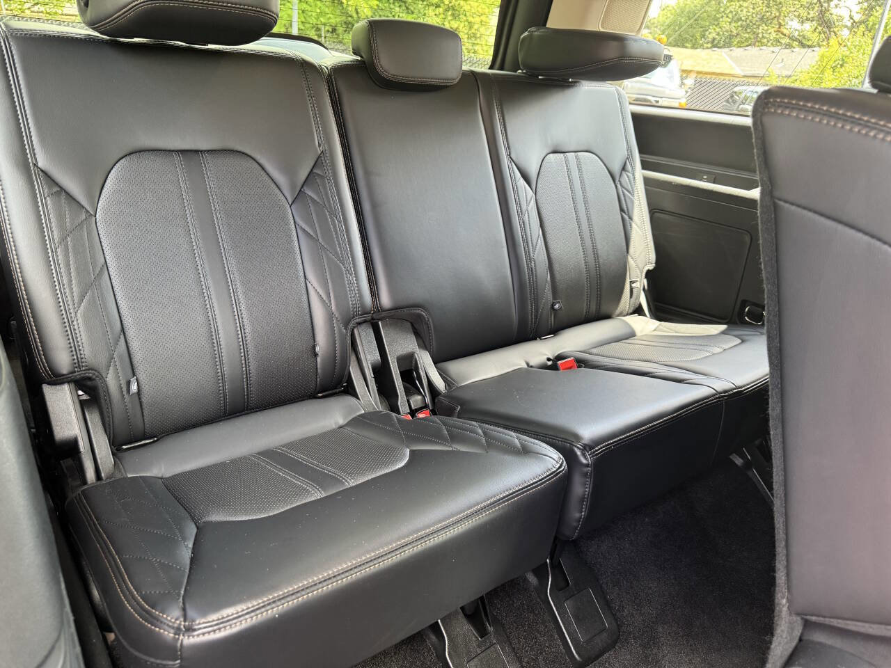 Used 2019 Ford Expedition Platinum image 23