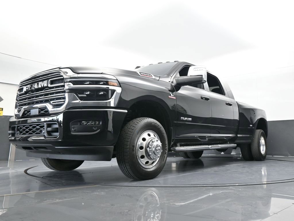 Used 2025 RAM 3500 Laramie image 65