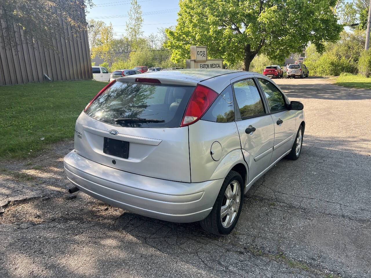 Used 2007 Ford Focus SE FWD image 6