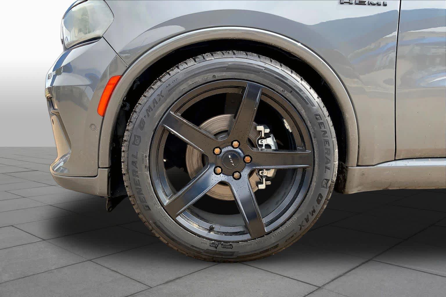 Used 2022 Dodge Durango R/T w/ Blacktop Package AWD/4WD image 11