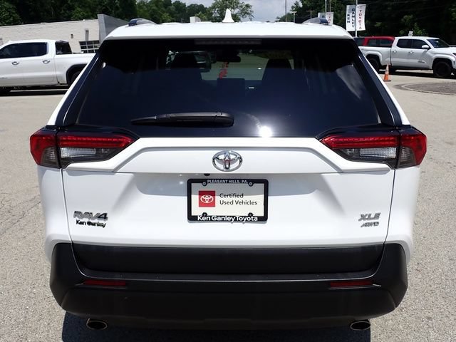 Certified 2021 Toyota RAV4 XLE w/ Convenience Package AWD/4WD image 5