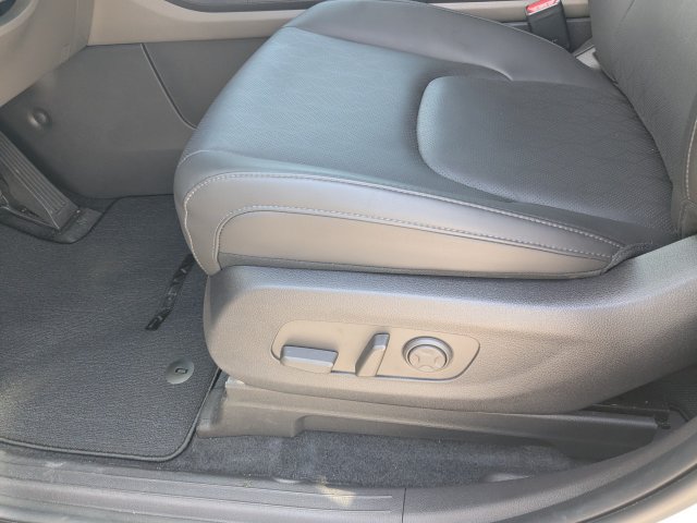 Certified 2026 Kia Carnival SX FWD image 22