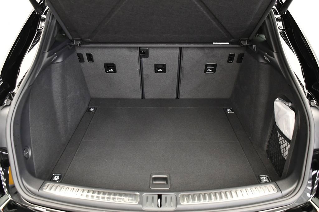Used 2025 Porsche Macan Turbo image 56