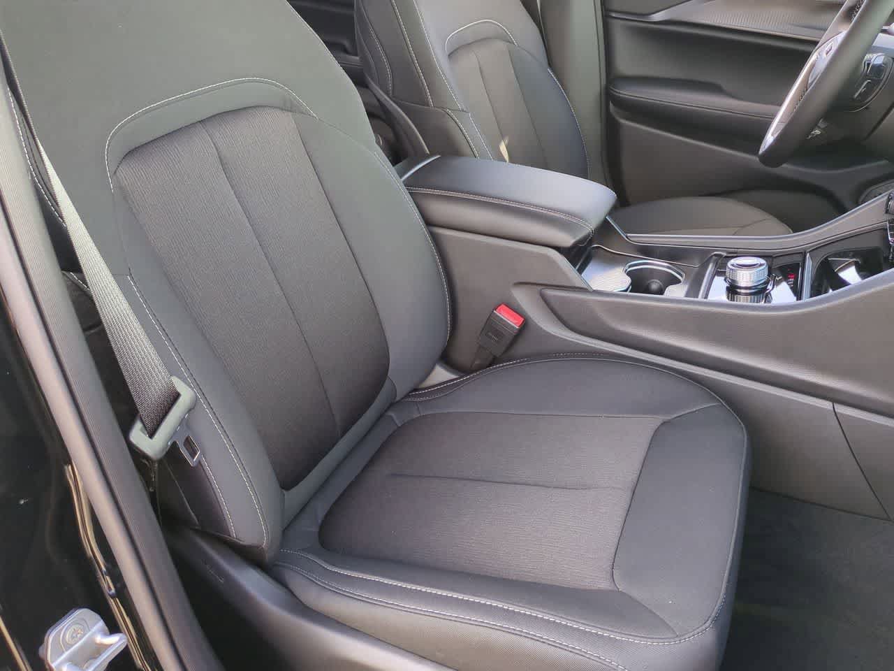 New 2026 Jeep Grand Cherokee Laredo X AWD/4WD image 23