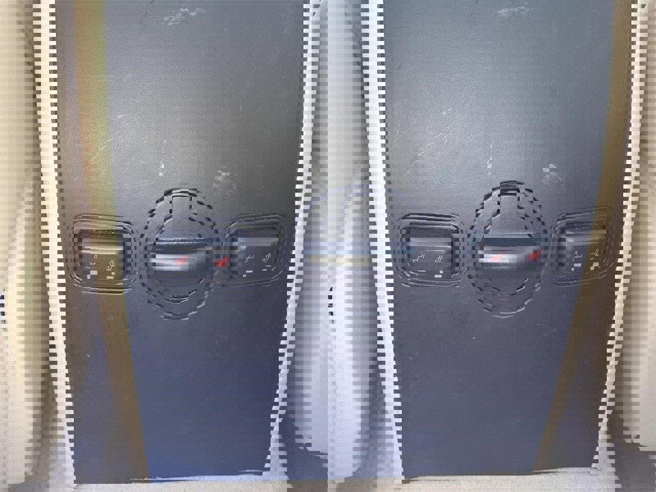 Used 2011 Lincoln MKS image 10