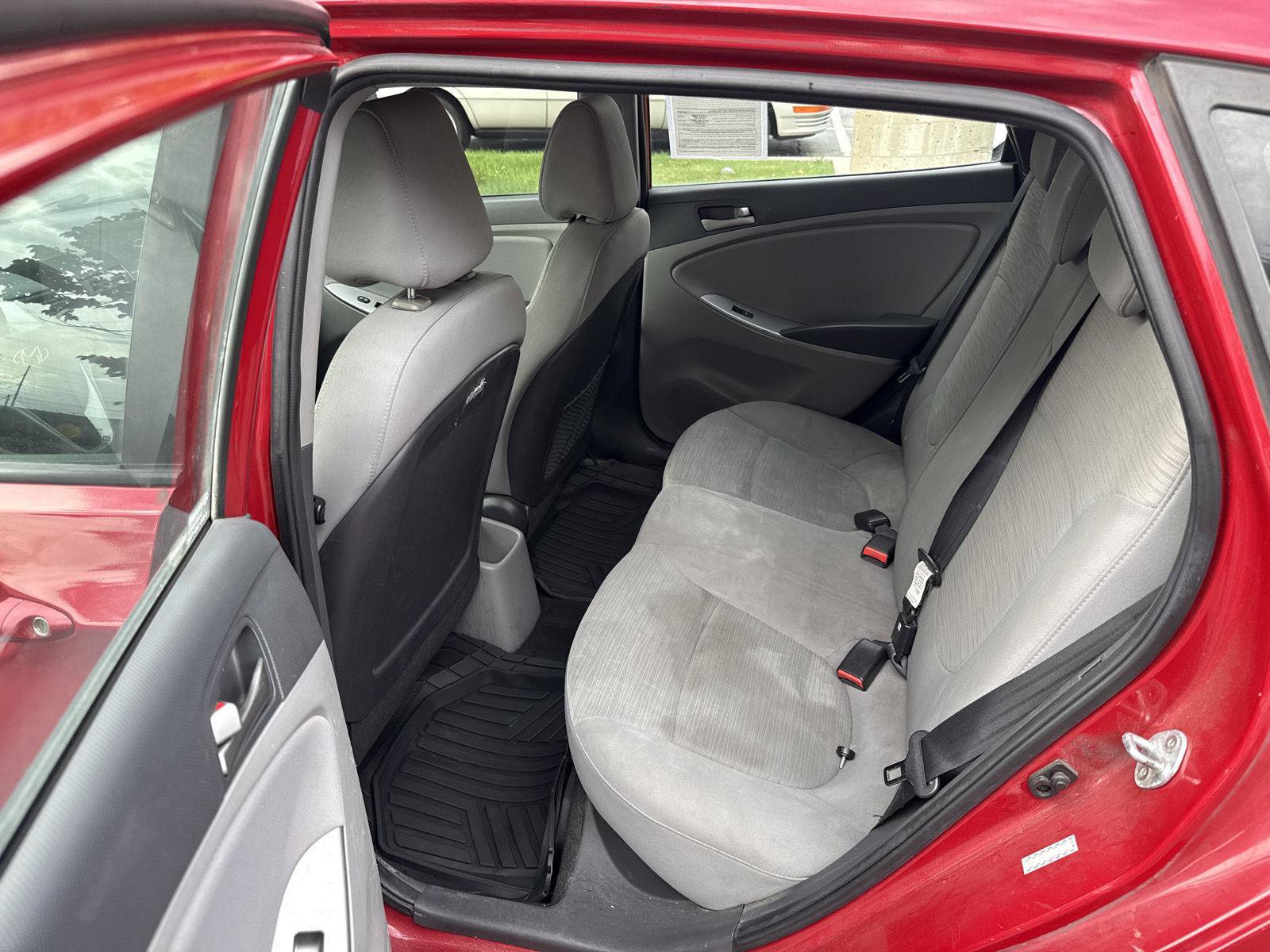 Used 2017 Hyundai Accent SE FWD image 11