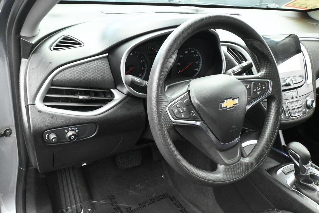 Used 2024 Chevrolet Malibu LT FWD image 15