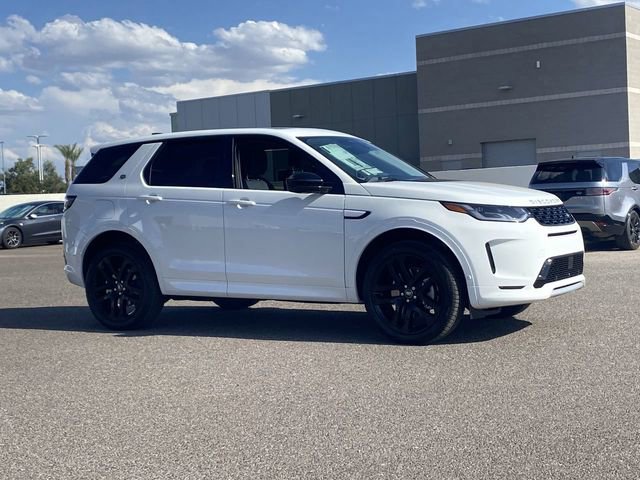 New 2025 Land Rover Discovery Sport S image 4