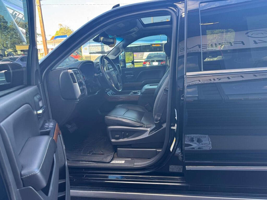 Used 2017 Chevrolet Silverado 1500 High Country image 9