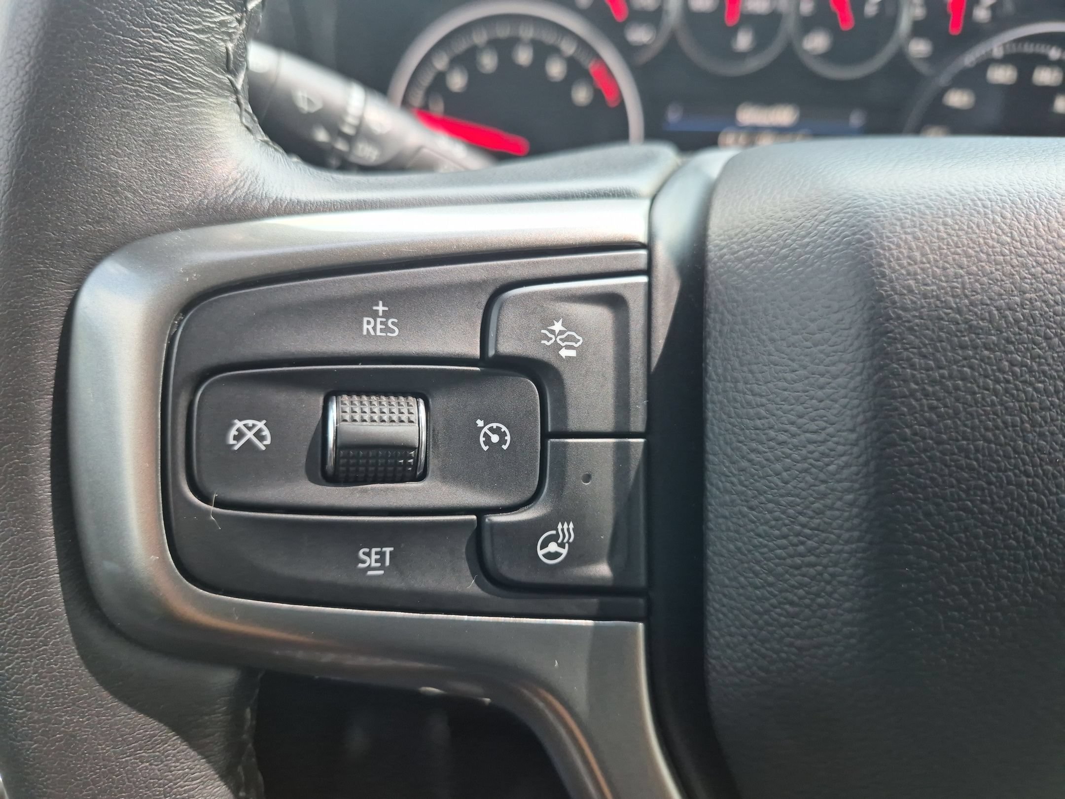 Used 2021 Chevrolet Silverado 1500 LTZ w/ LTZ Premium Package AWD/4WD image 14