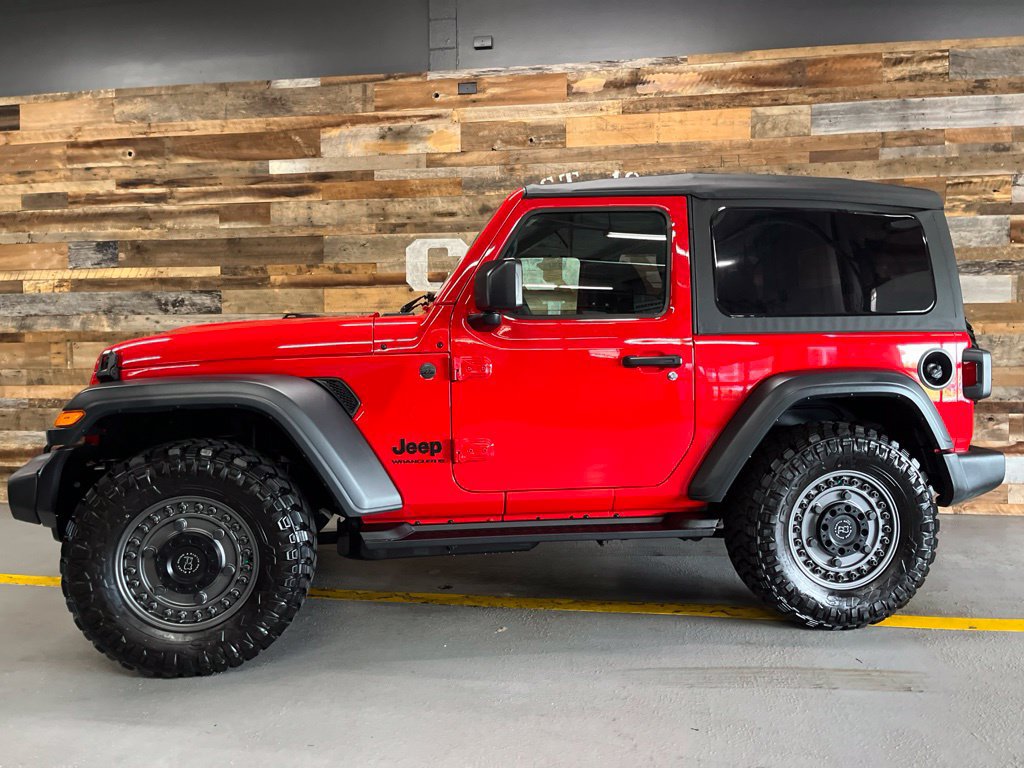 Used 2026 Jeep Wrangler Sport AWD/4WD image 19