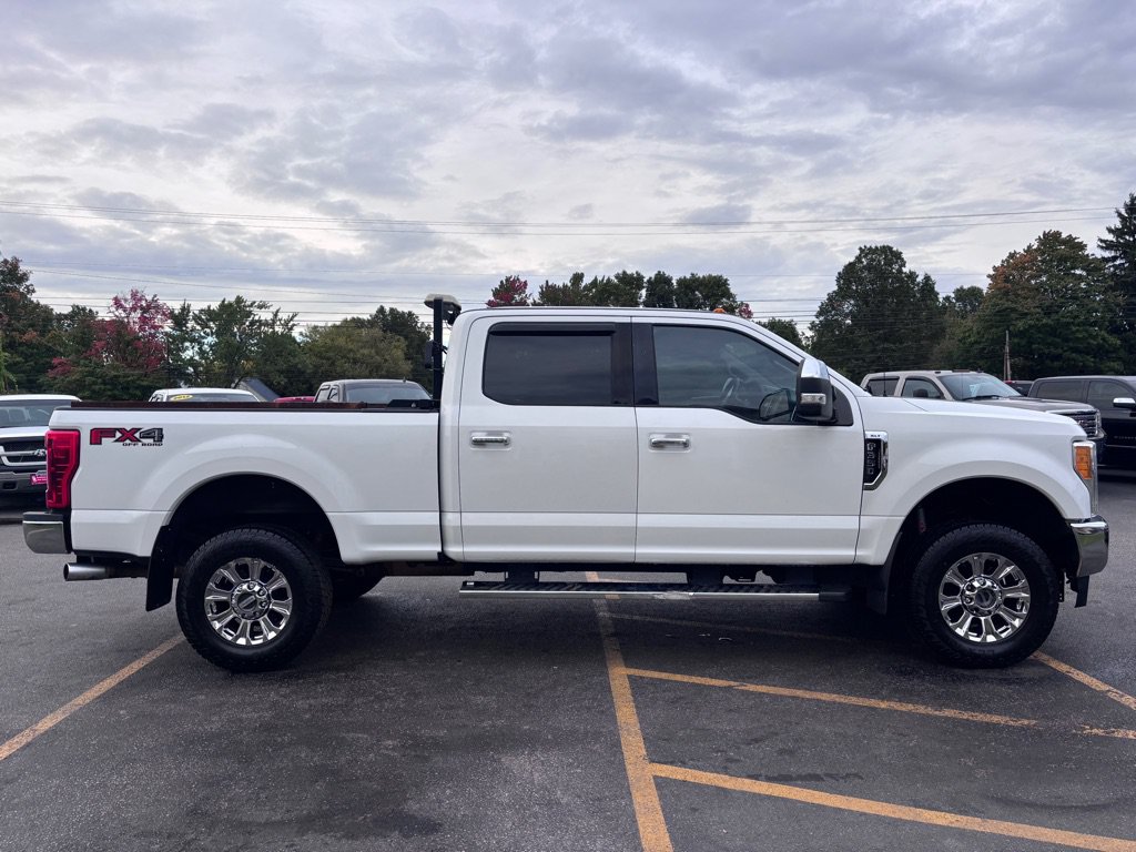 Used 2017 Ford F350 XLT AWD/4WD image 5