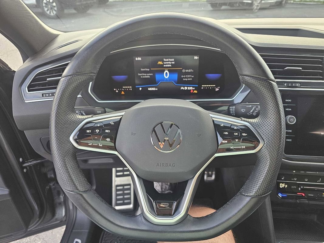 Used 2022 Volkswagen Tiguan SE R-Line image 10