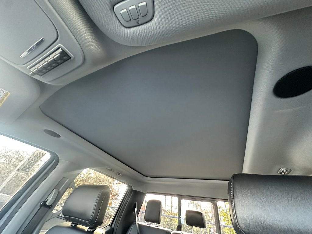 New 2026 Ford F250 Lariat w/ Black Appearance Package image 80