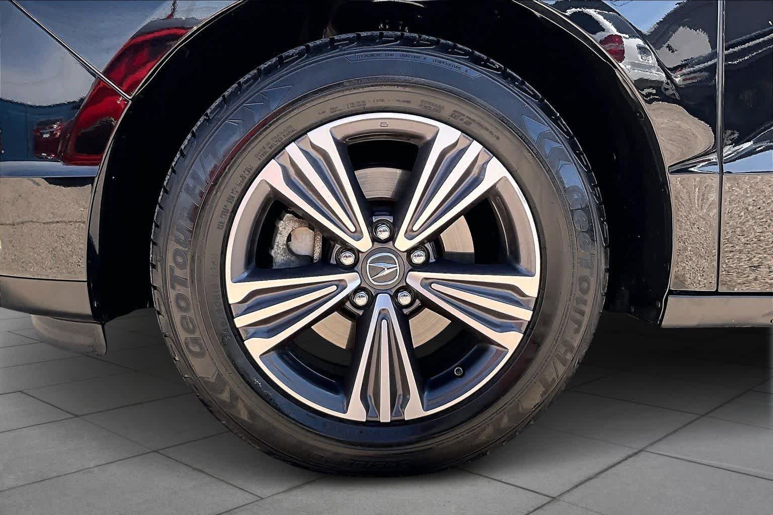 Used 2017 Acura MDX SH-AWD image 10