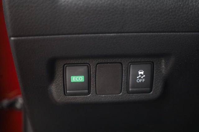 Used 2019 Nissan Sentra SV w/ Special Edition Package FWD image 12