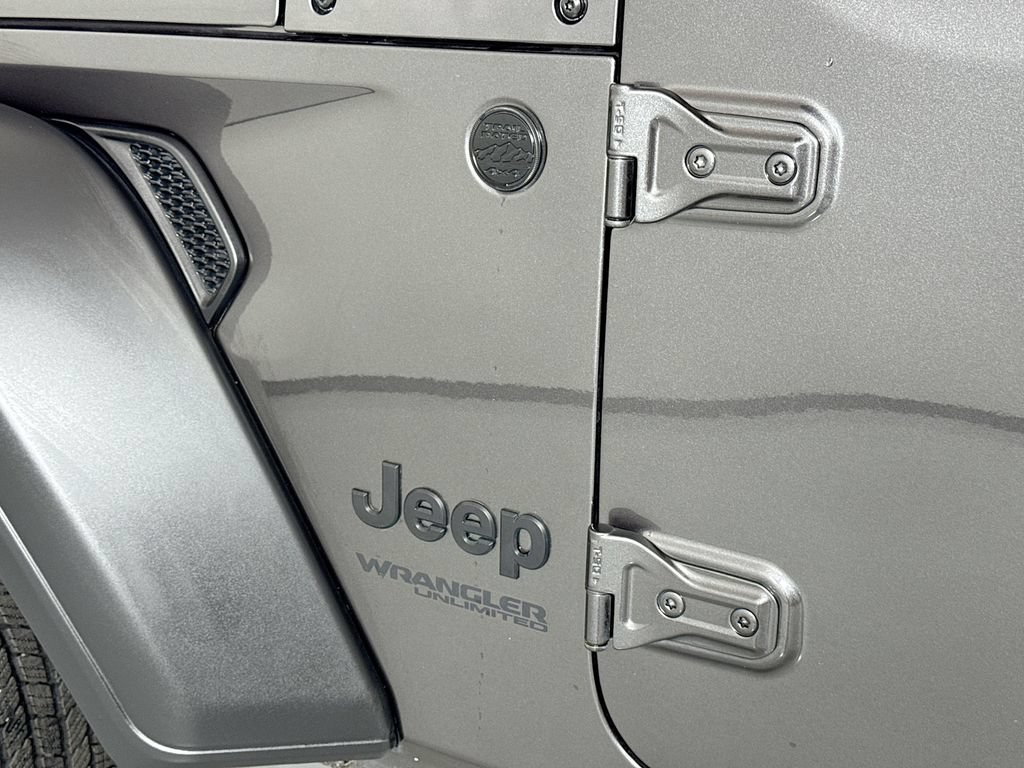 Used 2022 Jeep Wrangler Unlimited Sport AWD/4WD image 9