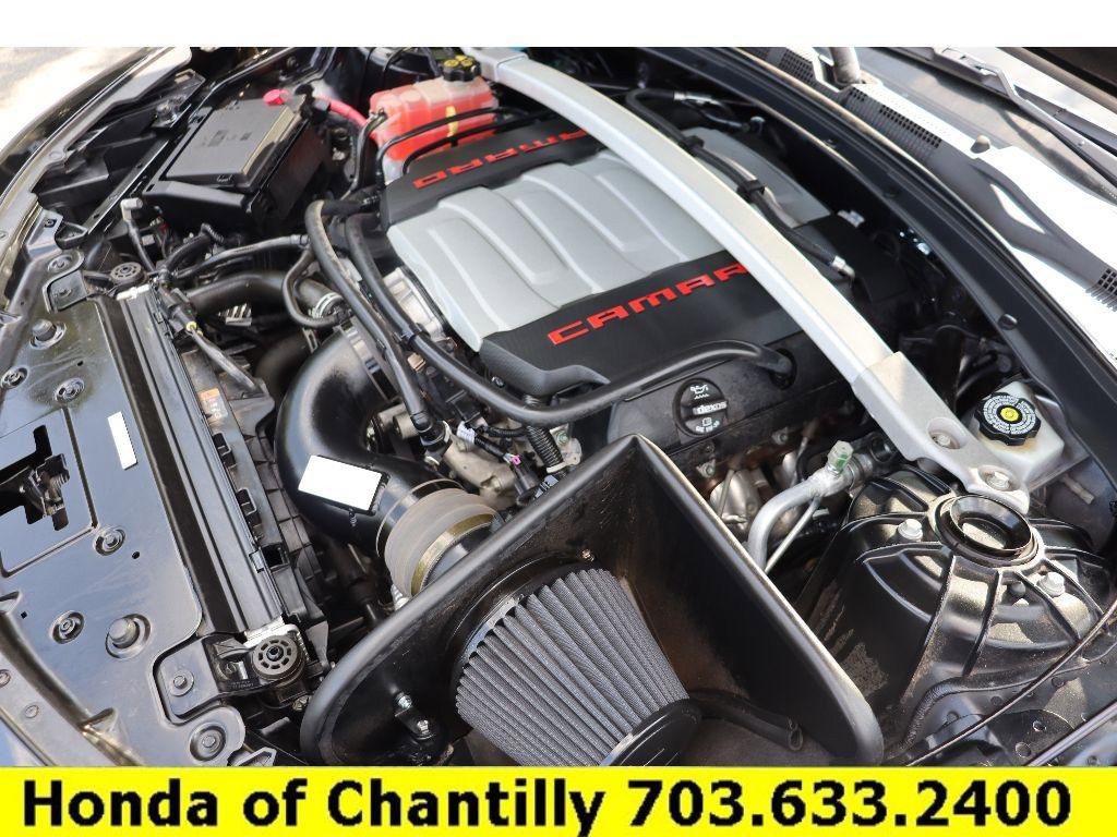 Used 2018 Chevrolet Camaro SS image 32