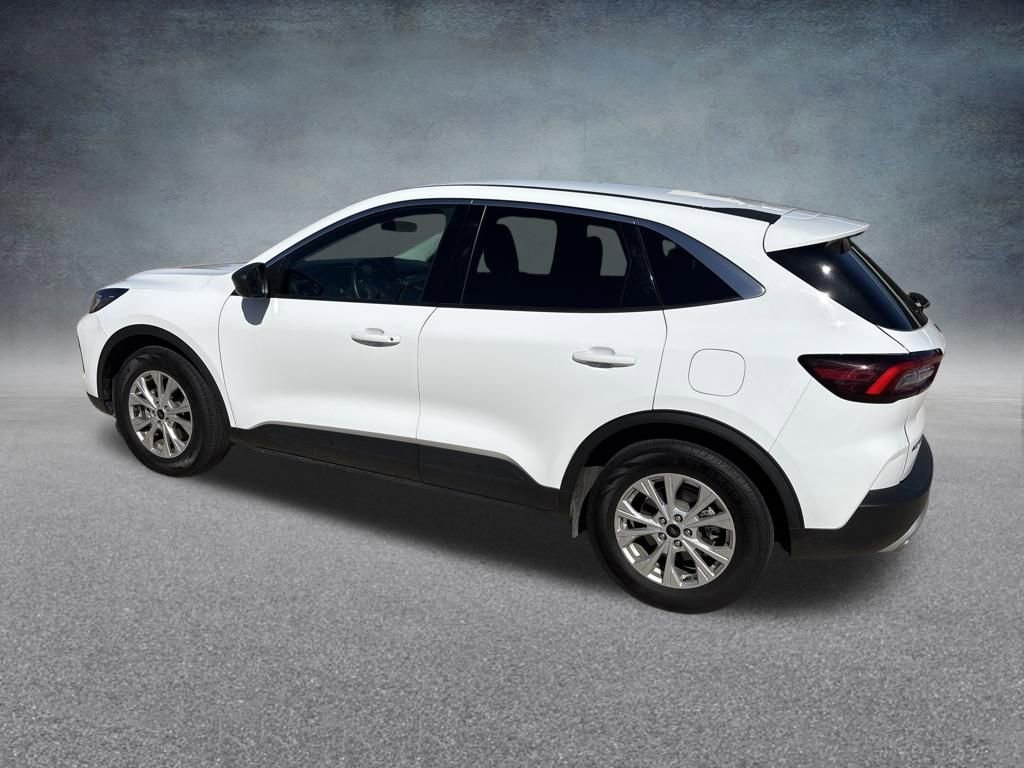 Used 2024 Ford Escape Active image 3