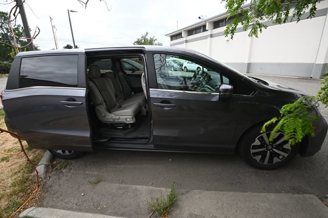 Used 2025 Honda Odyssey EX-L image 8