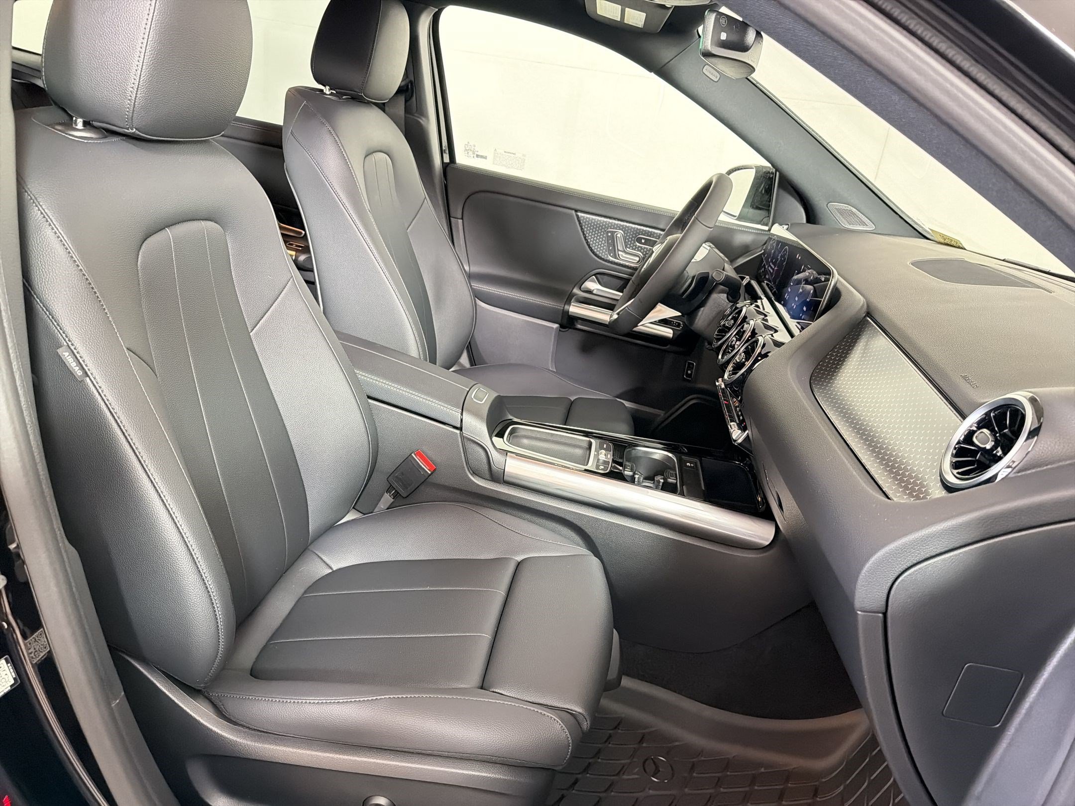 New 2026 Mercedes-Benz GLA 250 4MATIC image 29