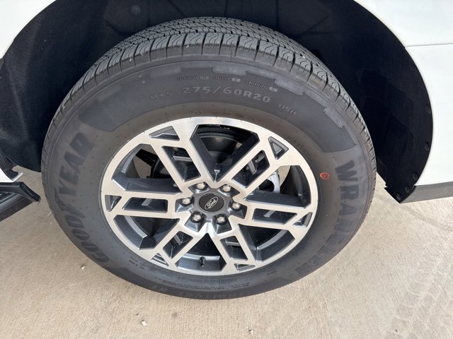 New 2025 Ford Expedition Max Active RWD image 5