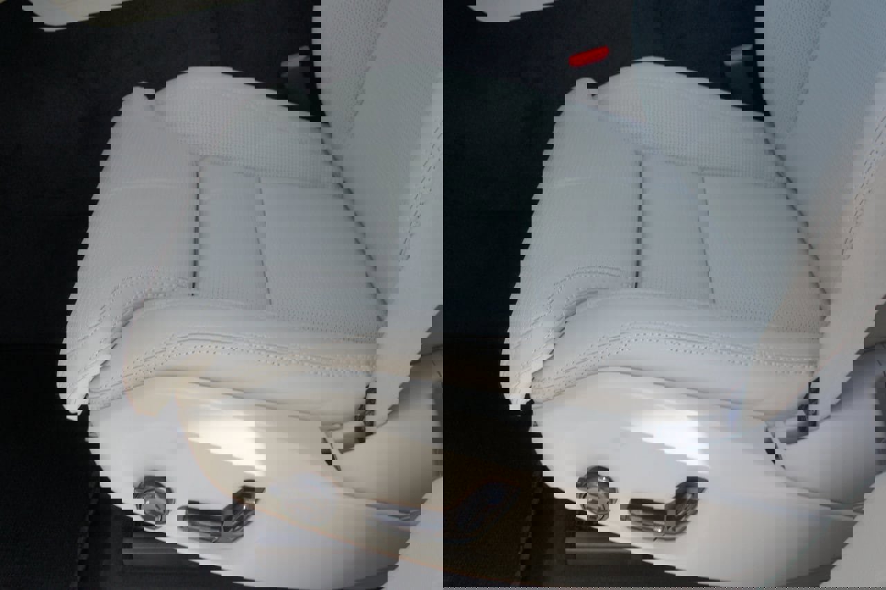 New 2026 Volvo XC60 B5 Ultra w/ Protection Package Premier image 19