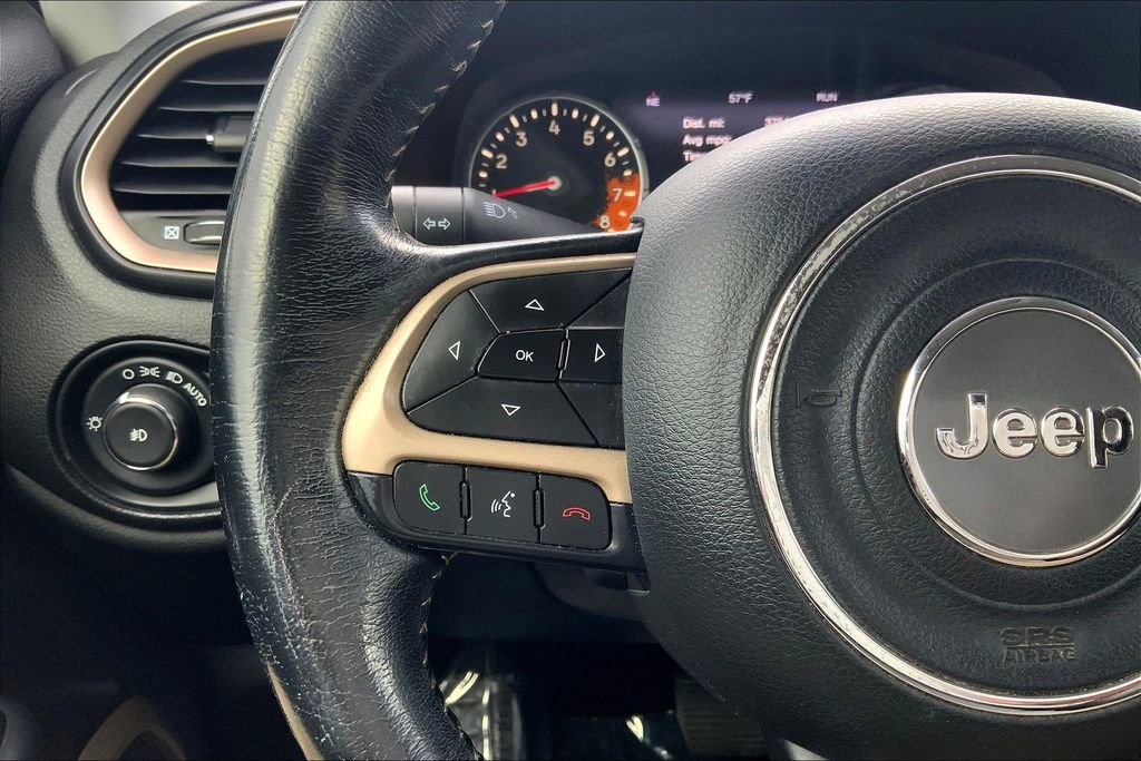 Used 2016 Jeep Renegade Limited image 23