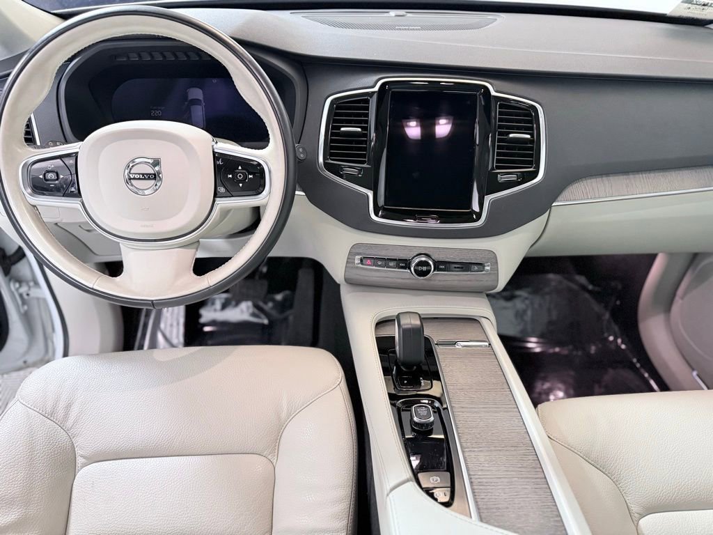 Used 2023 Volvo XC90 B6 Plus AWD/4WD image 11