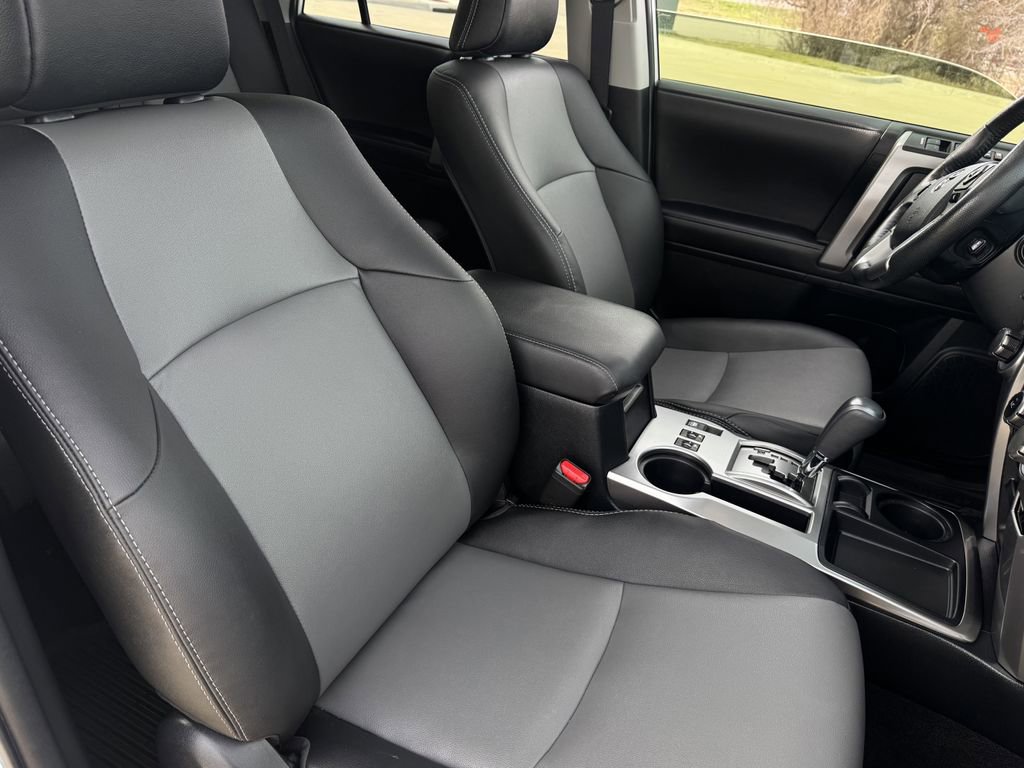 Used 2024 Toyota 4Runner SR5 Premium w/ Moonroof Package image 28