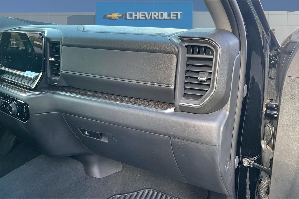 Used 2023 Chevrolet Silverado 1500 LT AWD/4WD image 27