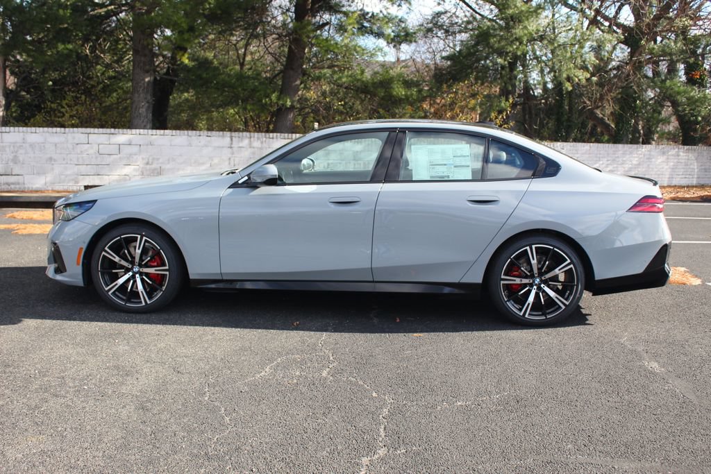 Used 2026 BMW 530i xDrive w/ Executive Package AWD/4WD image 5